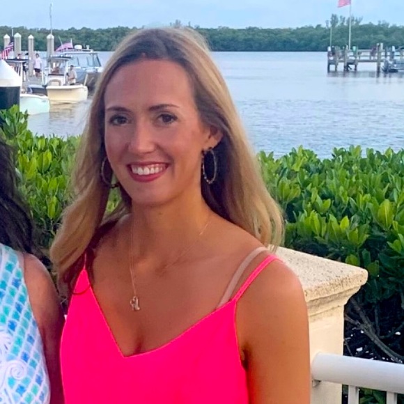 Meet your Posher, Steph - Picture 1 of 1